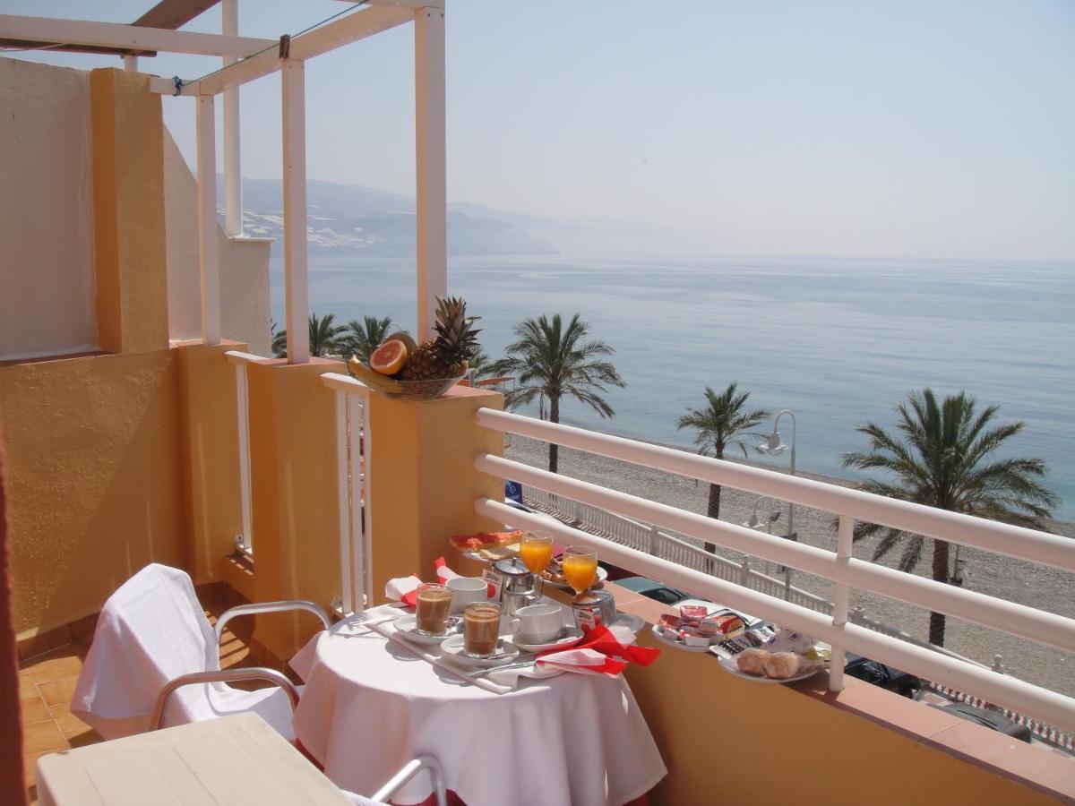 Hostal Costa Sol Castell de Ferro Exterior foto